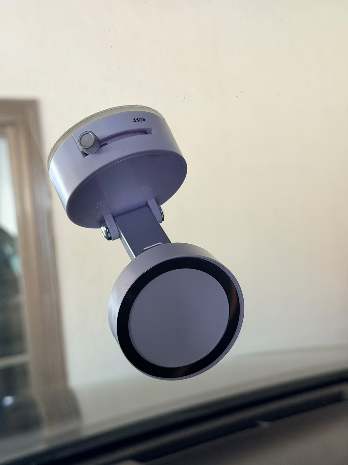 360° Magnetic Car Phone Holder – Strong Suction Dashboard & Windshield Mount